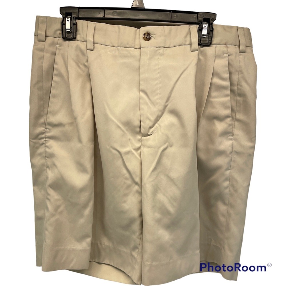 Ping‎ Men's Size 34 Tan Color Golf Shorts